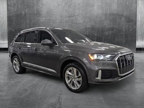 2021 Audi Q7 45 Premium Plus