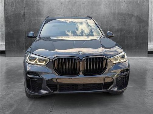 2022 BMW X5 M50i