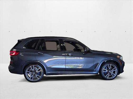 2022 BMW X5 M50i