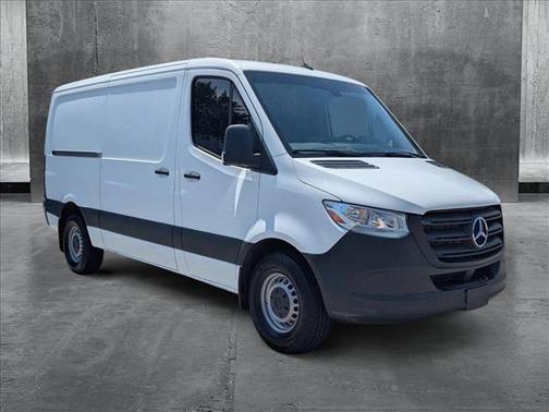 2022 Mercedes-Benz Sprinter 2500 Standard Roof