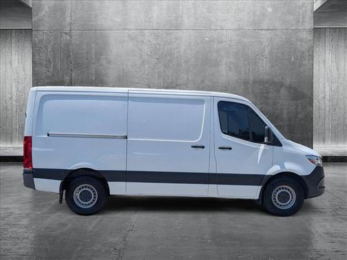 2022 Mercedes-Benz Sprinter 2500 Standard Roof