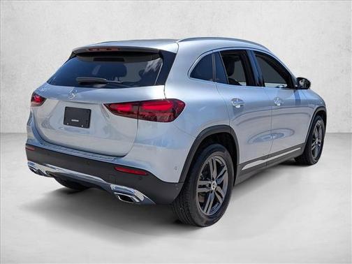 Cirrus Silver Metallic 2026 Mercedes-Benz GLA 250 4MATIC