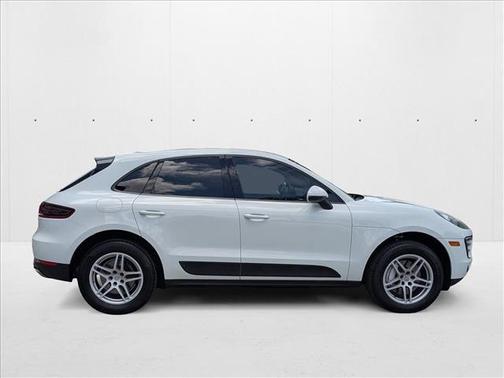 2017 Porsche Macan AWD