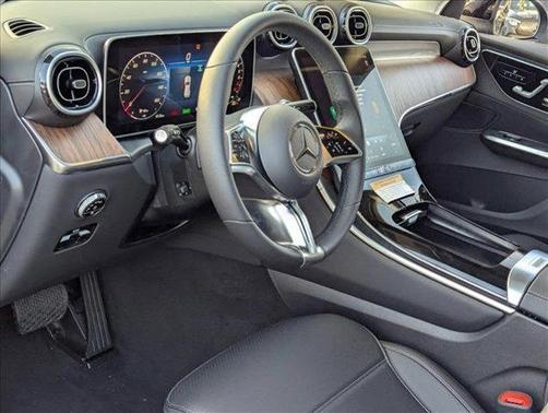 2025 Mercedes-Benz GLC 350e Base