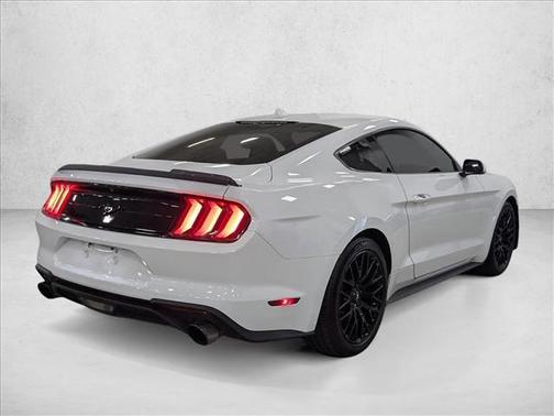 2022 Ford Mustang EcoBoost