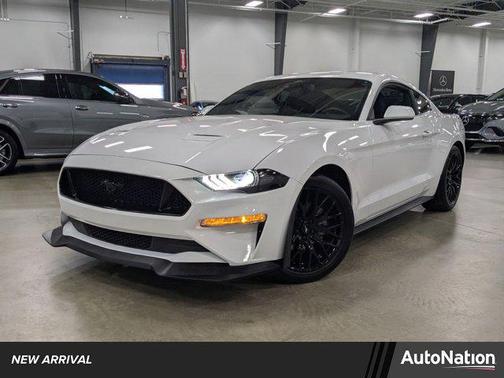 2022 Ford Mustang EcoBoost