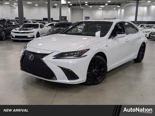 2022 Lexus ES 300h F SPORT