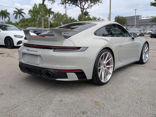 2020 Porsche 911 Carrera 4S