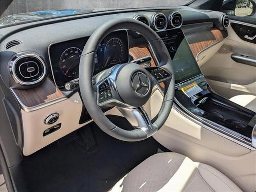2025 Mercedes-Benz GLC 350e Base