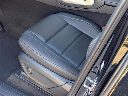 Black 2026 Mercedes-Benz GLE 350 4MATIC