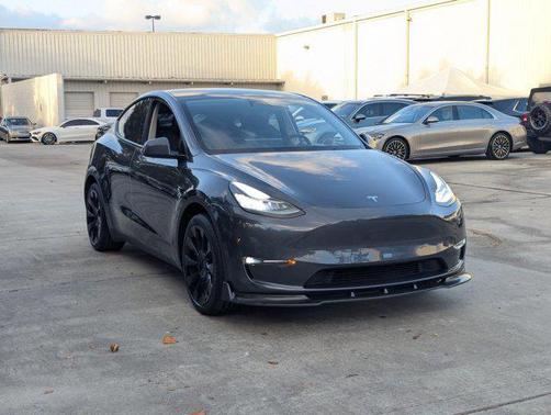 2023 Tesla Model Y Long Range Dual Motor All-Wheel Drive