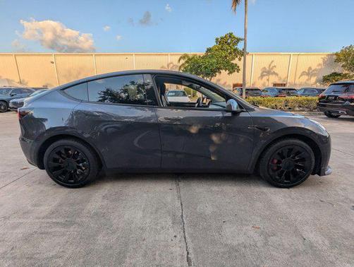 2023 Tesla Model Y Long Range Dual Motor All-Wheel Drive