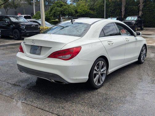 2017 Mercedes-Benz CLA 250 Base