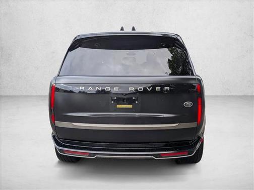 Santorini Black Me 2023 Land Rover Range Rover P400 SE