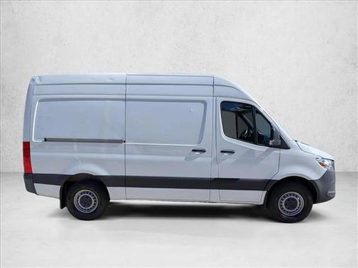 2022 Mercedes-Benz Sprinter 2500 Standard Roof