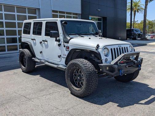 2017 Jeep Wrangler Unlimited Sahara