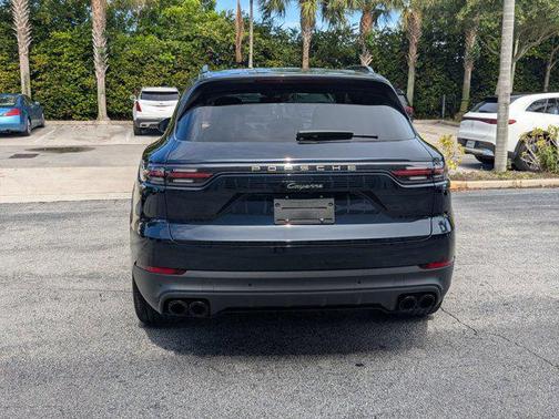 2023 Porsche Cayenne Platinum Edition