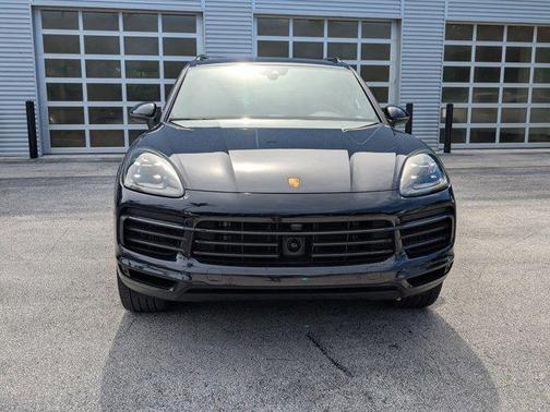 2023 Porsche Cayenne Platinum Edition