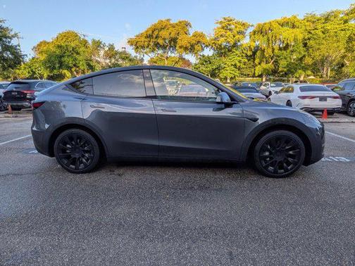 Midnight Silver Metallic 2023 Tesla Model Y Long Range Dual Motor All-Wheel Drive