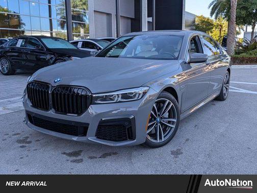 2022 BMW 745e xDrive