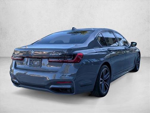 2022 BMW 745e xDrive