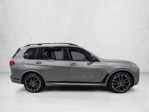 Skyscraper Grey Metallic 2025 BMW X7 M60i
