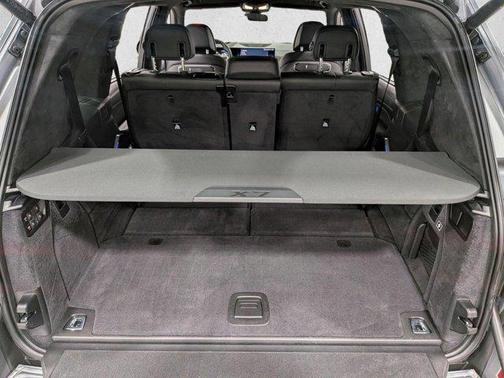 Skyscraper Grey Metallic 2025 BMW X7 M60i