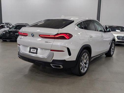 2022 BMW X6 xDrive40i