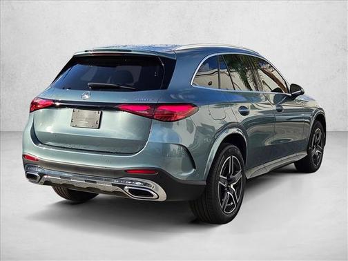 Verde Silver Metallic 2026 Mercedes-Benz GLC 300 4MATIC