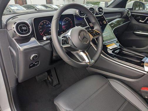 2025 Mercedes-Benz GLC 300 Base