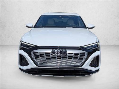 2024 Audi Q8 e-tron Prestige