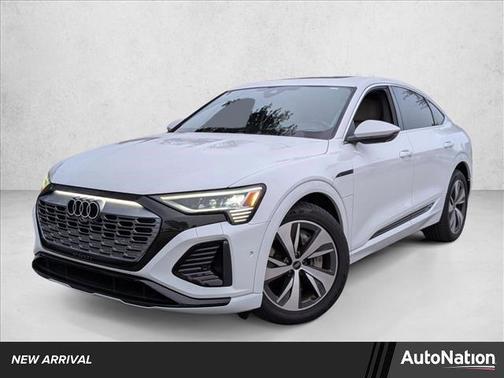 2024 Audi Q8 e-tron Prestige