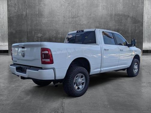 2023 RAM 2500 Big Horn Crew Cab 4x4 6'4' Box