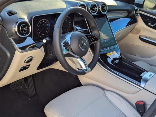 2025 Mercedes-Benz GLC 350e Base