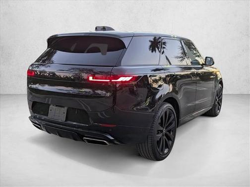 2024 Land Rover Range Rover Sport SE