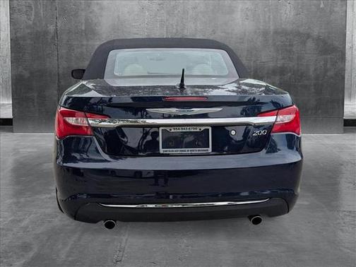 2013 Chrysler 200 Touring