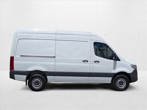2025 Mercedes-Benz Sprinter 2500 Standard Roof