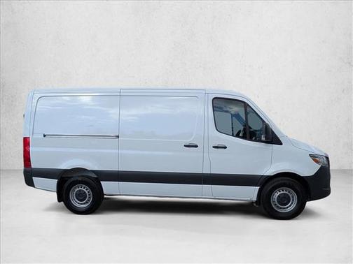 2025 Mercedes-Benz Sprinter 2500 Standard Roof