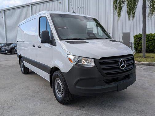 2025 Mercedes-Benz Sprinter 2500 Standard Roof