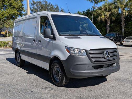 2025 Mercedes-Benz Sprinter 2500 Standard Roof