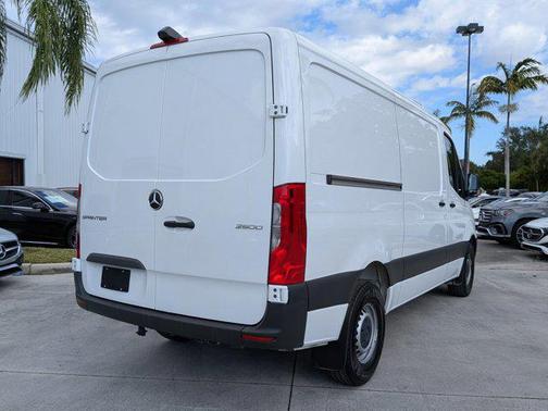 2025 Mercedes-Benz Sprinter 2500 Standard Roof