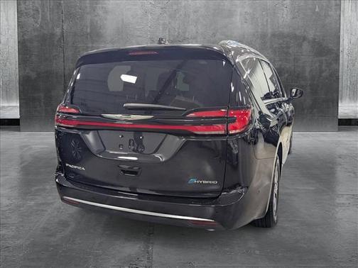 2024 Chrysler Pacifica L