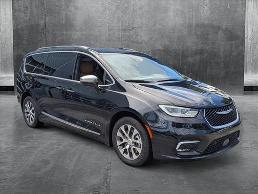 2024 Chrysler Pacifica L