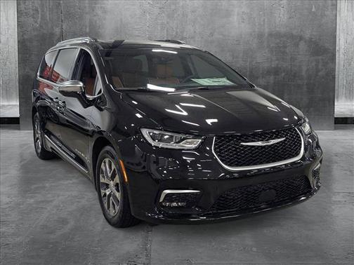 2024 Chrysler Pacifica L