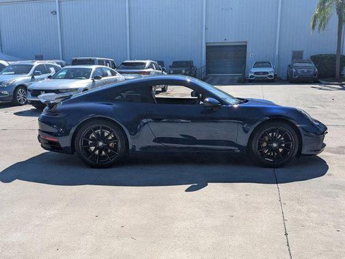 2020 Porsche 911 Carrera