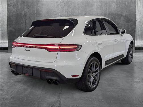 2023 Porsche Macan Base