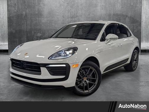 2023 Porsche Macan Base