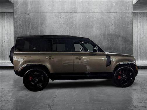 2024 Land Rover Defender 110 P400 X