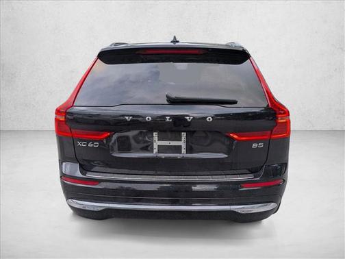 Onyx Black Metallic 2022 Volvo XC60 B5 Inscription