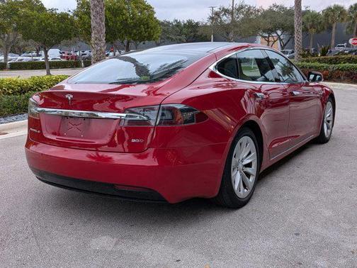 2016 Tesla Model S 90D